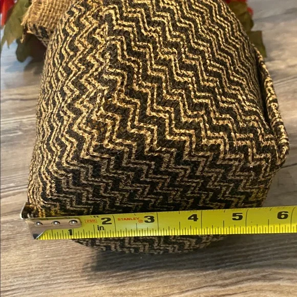 NWOT Farmhouse Burlap Wrap Hydrangea Fall Autumn Faux Floral Arrangement - Picture 6 of 7